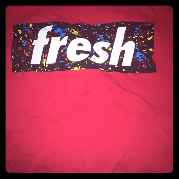 I’m selling a fresh t-shirt - Picture 1 of 1